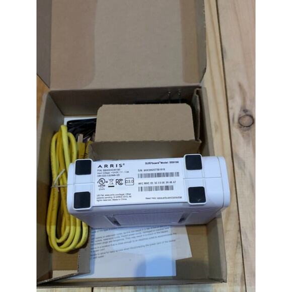 ARRIS Surfboard Factory (32x8) DOCSIS 3.0 Cable Modem (SB6190-RB) - Picture 4 of 4